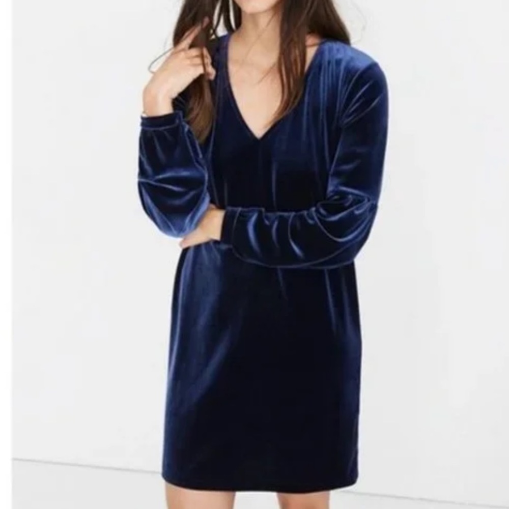 Madewell velvet bell sleeve v neck midi dress